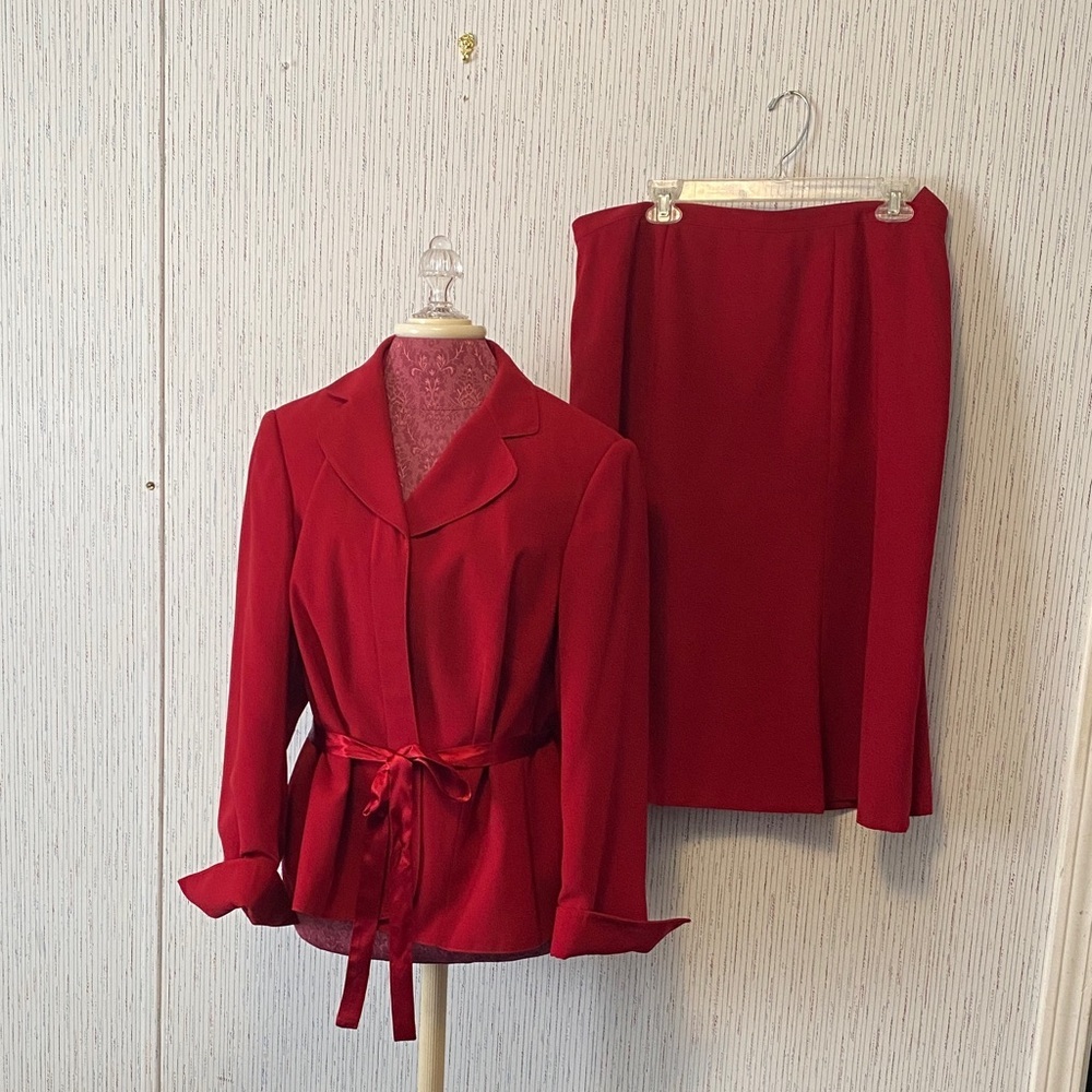 Cato Red Women's Skirt Set Sz 16W Career Wear Event Button Tie Closure Design